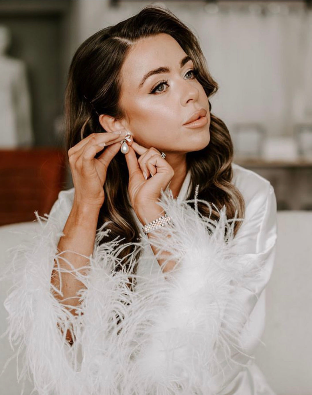 Are hybrid strip lashes realistic?