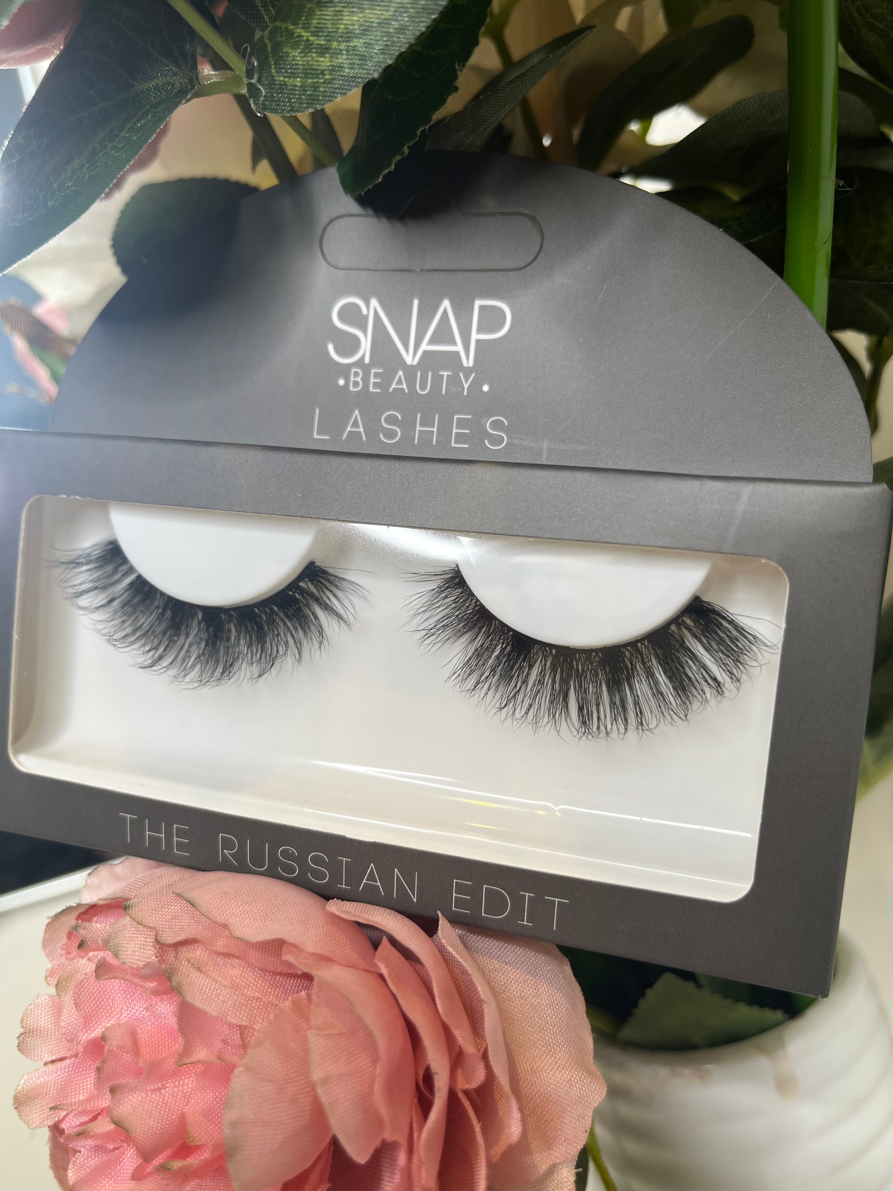 Do Hybrid Lashes Look Fake?