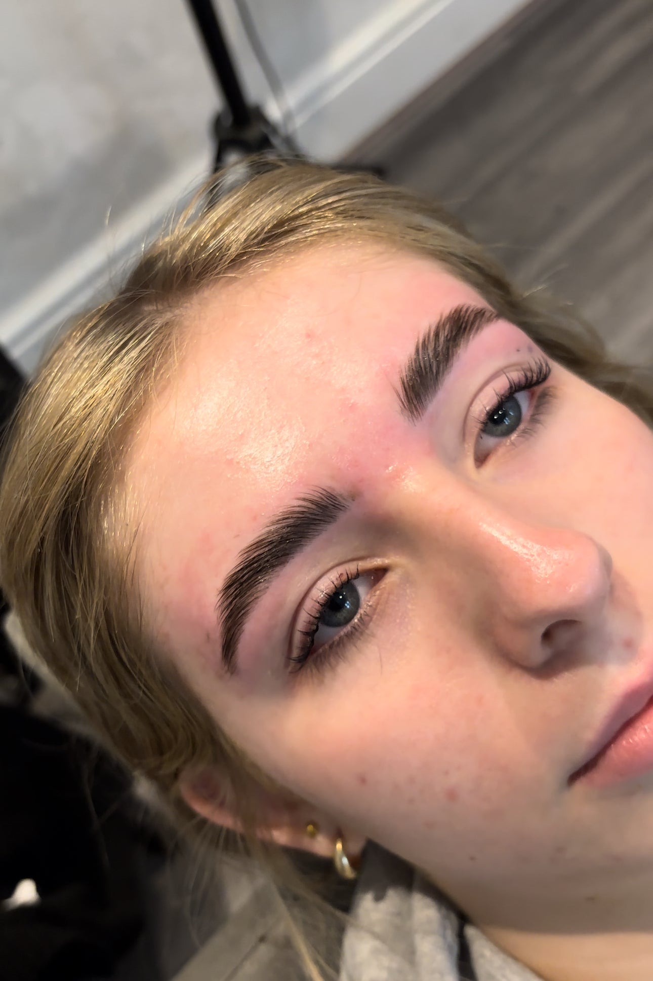 Is brow lamination high maintenance?